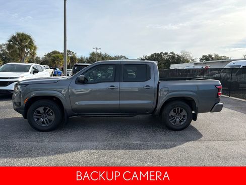 Used 2025 Nissan Frontier SV image 14