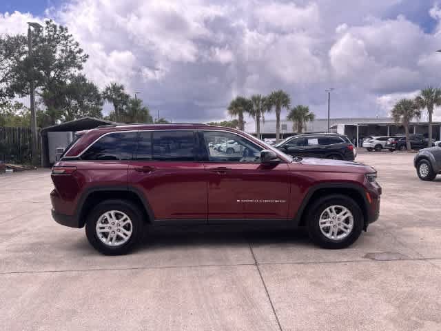 Used 2023 Jeep Grand Cherokee Laredo RWD image 15