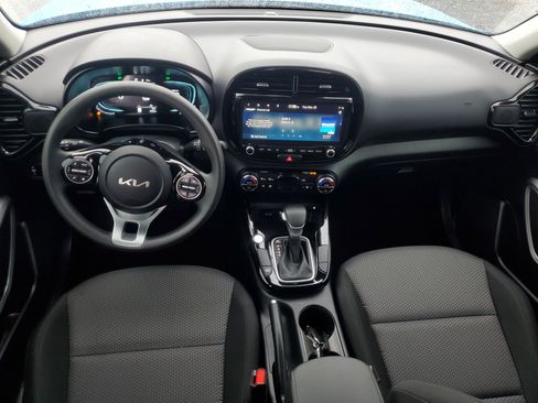 Used 2025 Kia Soul S image 15