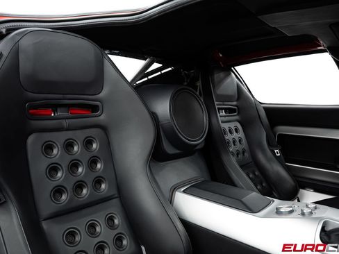 Used 2006 Ford GT RWD image 39