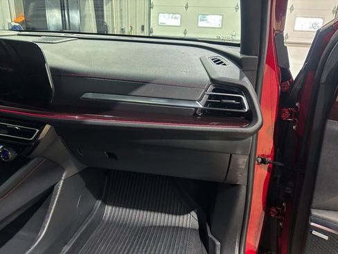 Used 2024 Chevrolet Traverse RS w/ LPO, Floor Liner Package image 32