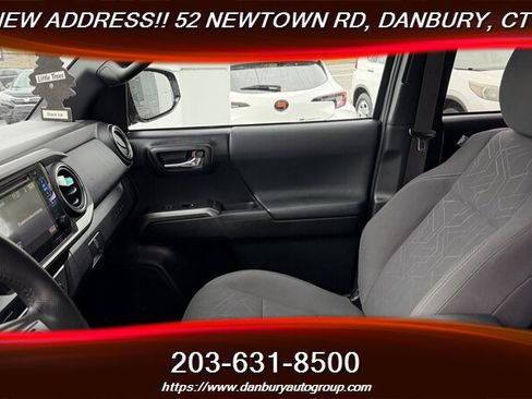 Used 2017 Toyota Tacoma TRD Sport w/ Tow Package (A/T) AWD/4WD image 17
