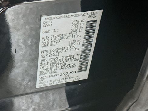 Used 2024 Nissan Pathfinder SV AWD/4WD image 12