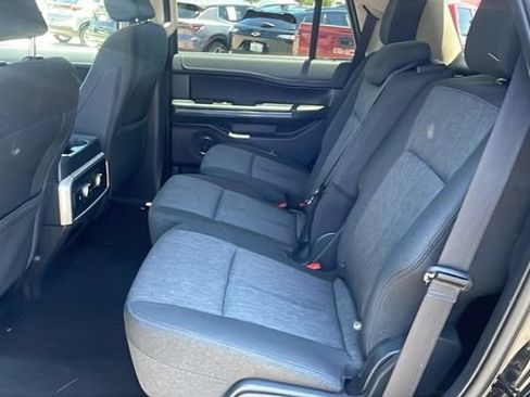 Used 2024 Ford Expedition XLT AWD/4WD image 12