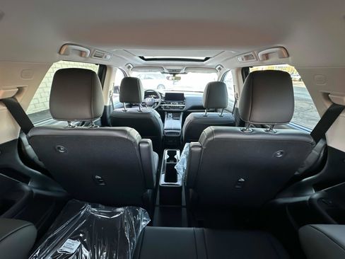 New 2026 Nissan Pathfinder Platinum AWD/4WD image 20