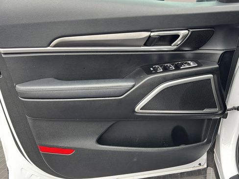 Used 2023 Kia Telluride LX image 15