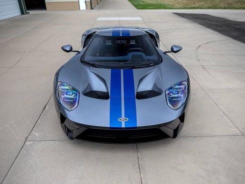 Used 2018 Ford GT RWD image 5