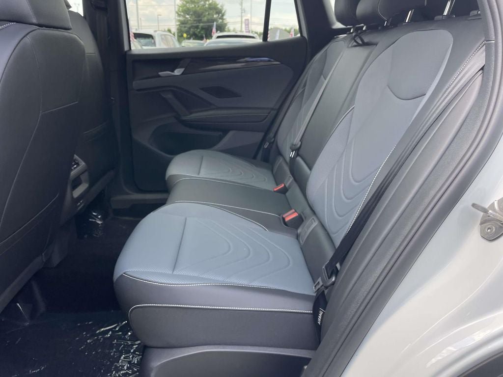 New 2026 Volkswagen Tiguan SE R-Line FWD image 22