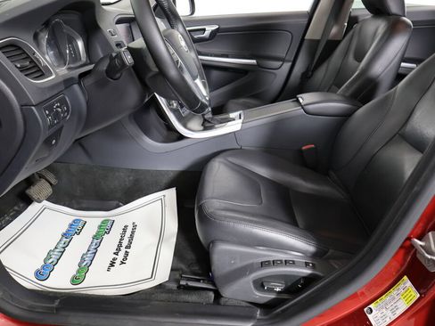 Used 2015 Volvo V60 T5 Premier image 13