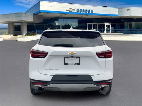 Used 2024 Chevrolet Blazer LT image 4