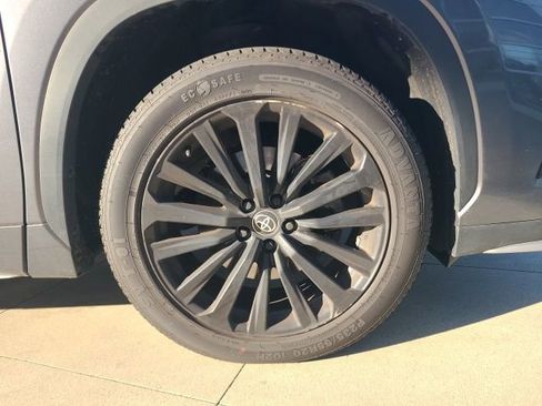 Used 2023 Toyota Highlander XSE image 9