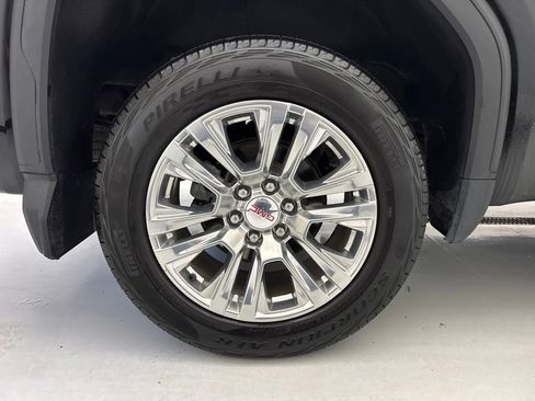 Used 2024 GMC Sierra 1500 Denali w/ Technology Package AWD/4WD image 9