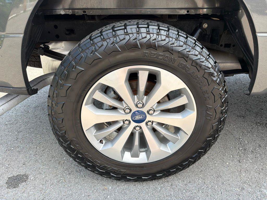 Used 2018 Ford F150 XL w/ Equipment Group 101A Mid AWD/4WD image 13