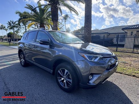 Used 2017 Toyota RAV4 XLE image 9
