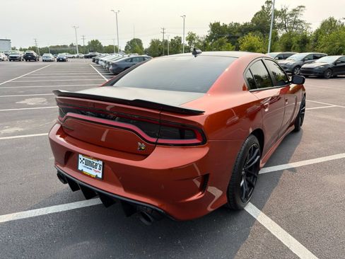 Used 2022 Dodge Charger Scat Pack w/ Dynamics Package RWD image 7