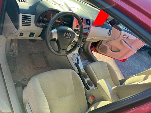 Used 2011 Toyota Corolla LE image 12