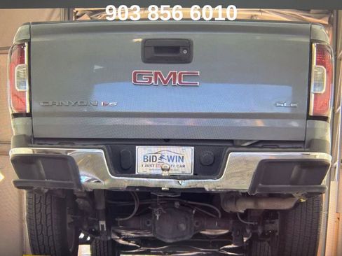 Used 2018 GMC Canyon SLE w/ SLE Convenience Package image 7