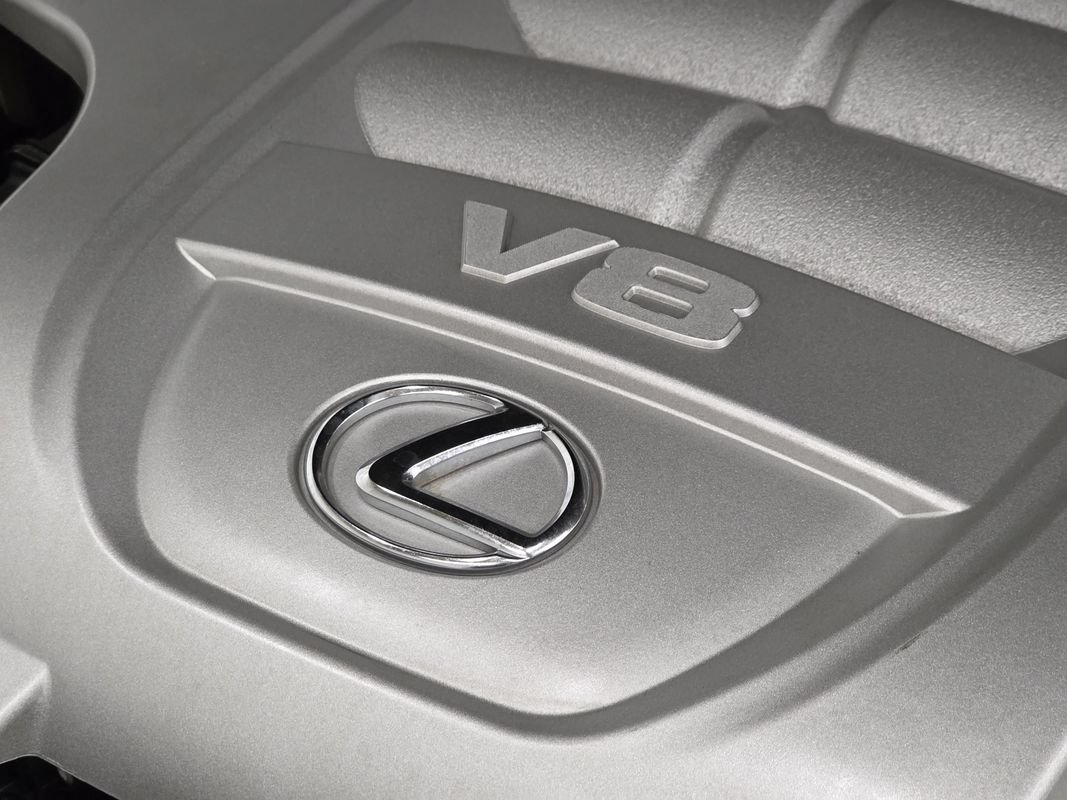 Used 2010 Lexus LX 570 4WD w/ Luxury Pkg image 63
