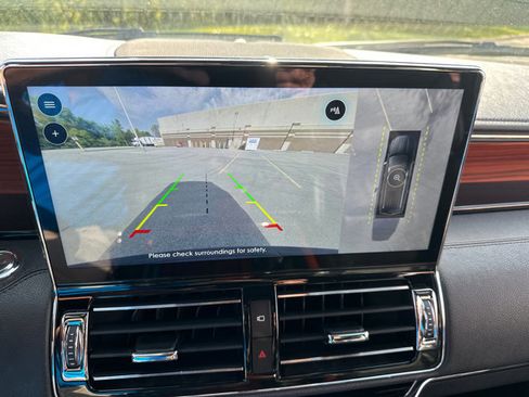 Used 2024 Lincoln Navigator L 4WD image 18