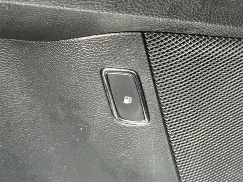 Used 2017 Ford Fusion Titanium image 29