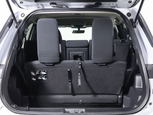 New 2026 Mitsubishi Outlander ES image 16