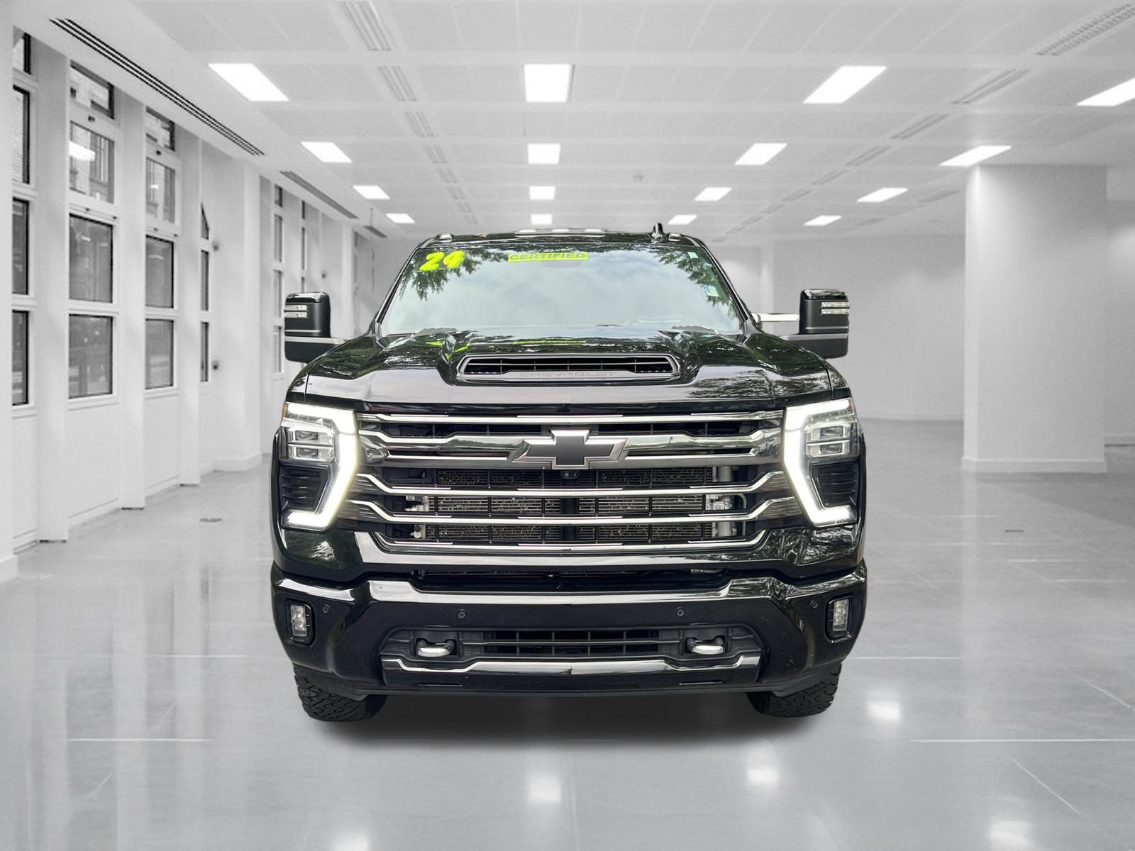 Certified 2024 Chevrolet Silverado 2500 High Country w/ High Country Premium Package AWD/4WD image 2