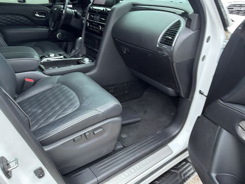 Used 2024 INFINITI QX80 Sensory AWD/4WD image 19