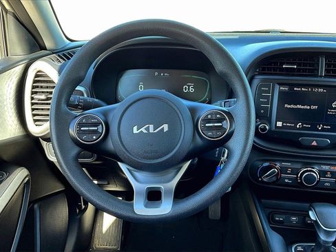 Certified 2023 Kia Soul LX w/ LX Technology Package image 5