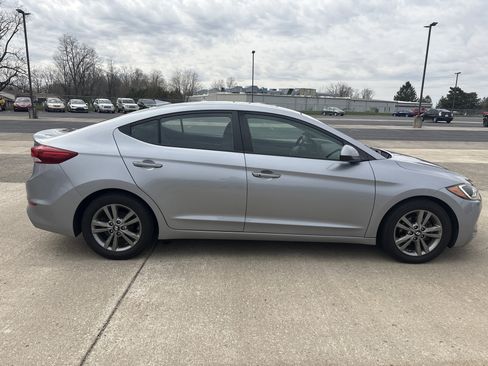 Used 2017 Hyundai Elantra Value Edition image 3