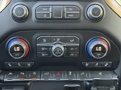 Used 2019 Chevrolet Silverado 1500 High Country w/ Technology Package image 25