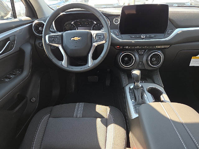 New 2026 Chevrolet Blazer LT w/ Convenience Package FWD image 7