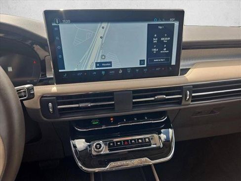 Used 2024 Lincoln Corsair FWD image 15