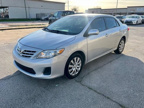 Used 2013 Toyota Corolla LE image 4