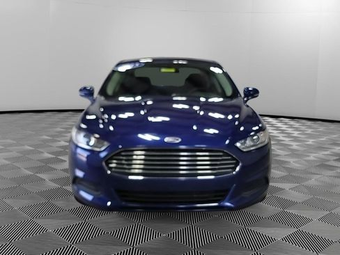Used 2013 Ford Fusion SE image 2