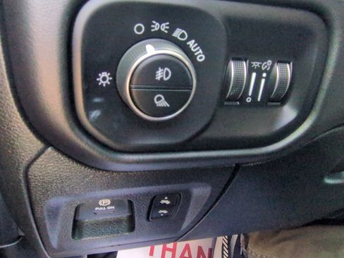 Used 2020 RAM 1500 Limited image 15