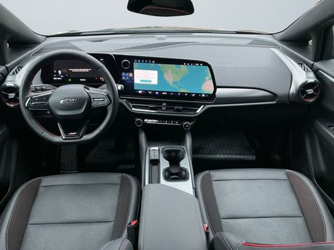 Used 2025 Chevrolet Equinox EV RS image 12