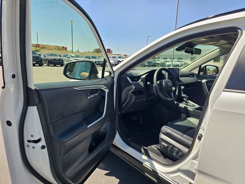Used 2023 Toyota RAV4 XLE Premium AWD/4WD image 18