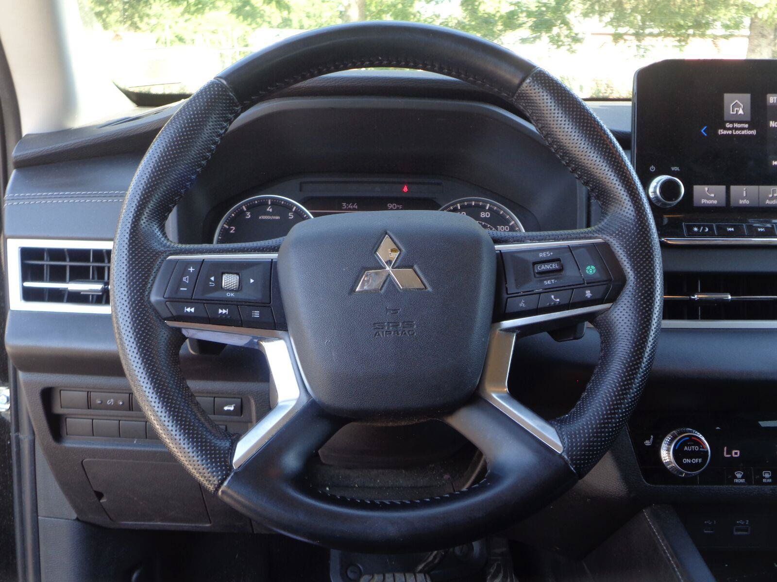 Used 2022 Mitsubishi Outlander SE AWD/4WD image 10