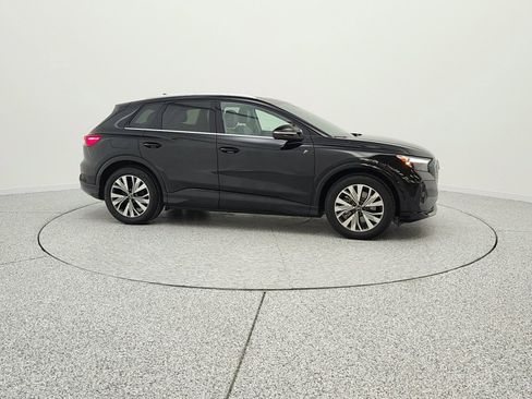 Used 2023 Audi Q4 e-tron Premium Plus w/ Premium Plus image 4