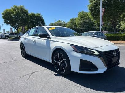 Used 2024 Nissan Altima 2.5 SR