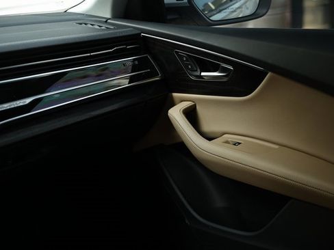 Used 2023 Audi Q8 Premium Plus w/ Premium Plus Package image 28