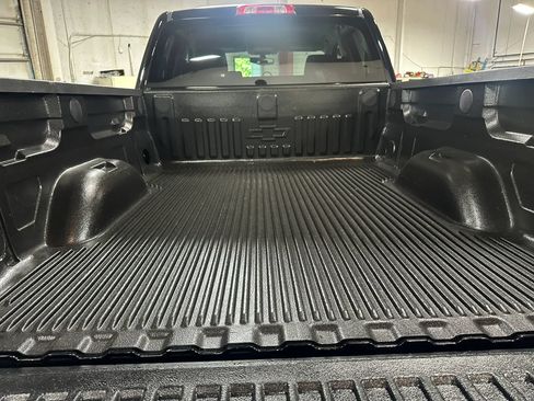 Used 2018 Chevrolet Silverado 1500 LT w/ All Star Edition AWD/4WD image 13