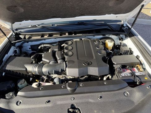 Used 2020 Toyota 4Runner SR5 image 45