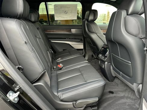 New 2026 Cadillac Vistiq Sport image 12