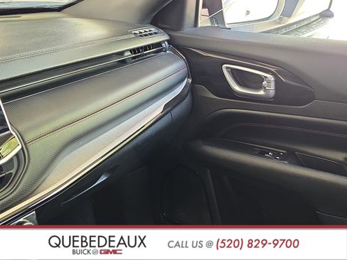 Used 2023 Jeep Compass Trailhawk w/ Trailhawk Convenience Group AWD/4WD image 22