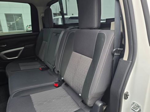 Used 2021 Nissan Titan SV w/ Accessory Utility Package image 17