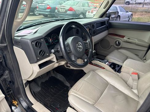 Used 2006 Jeep Commander Limited image 9