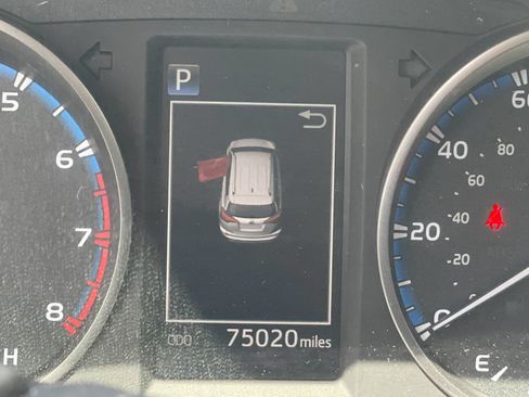Used 2017 Toyota RAV4 XLE w/ All Weather Liner Package FWD image 29