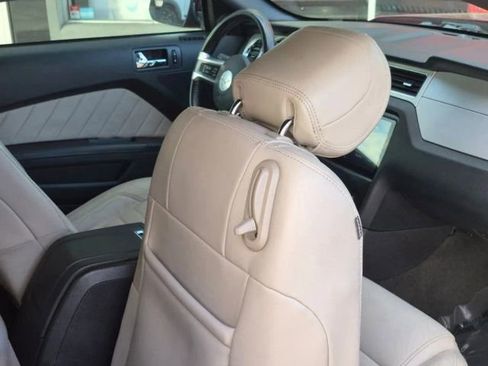 Used 2014 Ford Mustang GT Premium w/ Comfort Package image 26