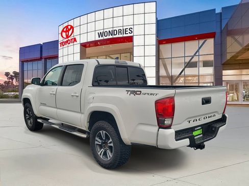 Used 2016 Toyota Tacoma TRD Sport w/ Towing Package image 3